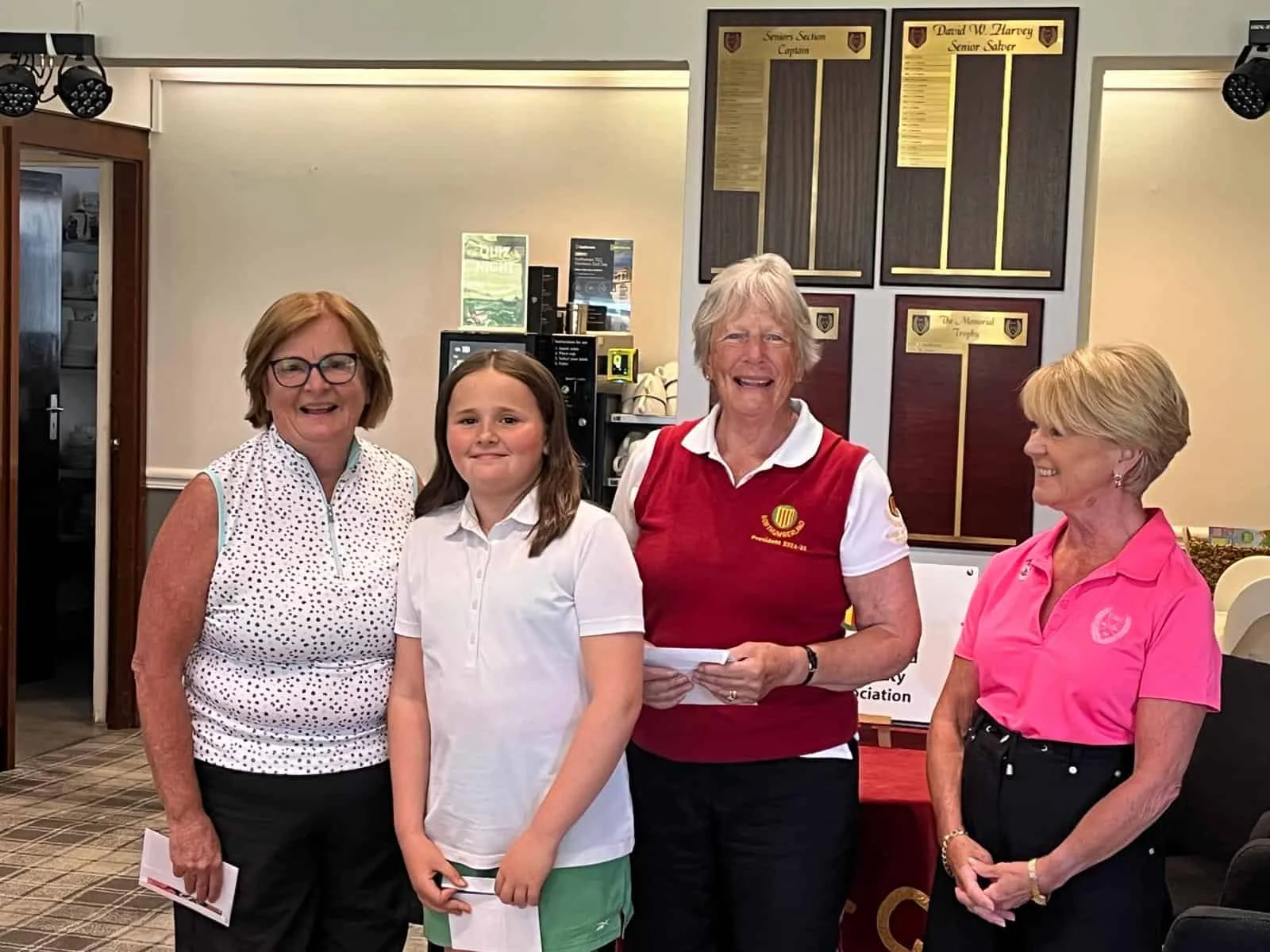 9 hole winners Bernie and Anya