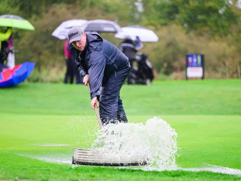 Play suspended at England women’s county championships